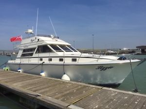 Princess 412 Express Flybridge Cruiser