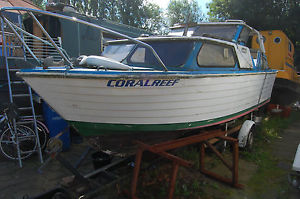 22ft Teal Cabin Cruiser Project