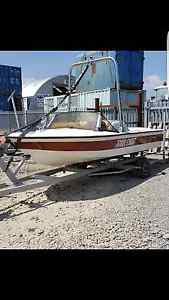 Starcraft Wakeboard boat water ski tournament boat
