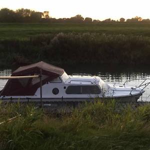 Norman 20 river cruiser
