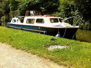 32ft Norman River Cruiser Boat