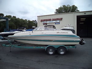 2003 Larson 213 Escape