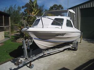 1979 Pride Pathfinder Half Cab Boat 4.65m