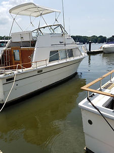 1979 Carver Yachts MARINER