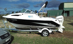 Savage Fibreglass Runabout 4.85m