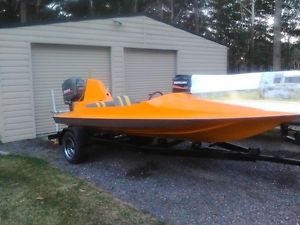 ski boat