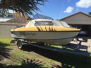Half Cabin Cruiser