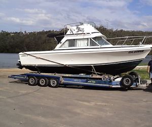 Bertram Carribean 26  Flybridge Twin Mercruiser 210 HP with MSB Mooring included