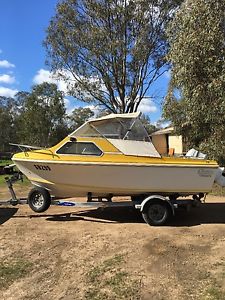 Carabbean half cabin fishing boat