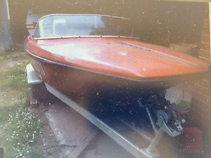 ski boat run about