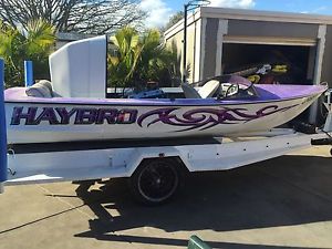 ski boat