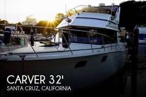 1985 Carver 3207 Aft Cabin