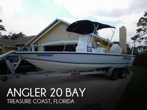 2005 Angler 20 Bay