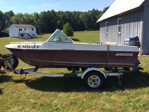 1984 Four Winns Marquise