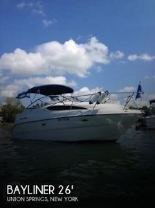 2004 Bayliner 265 SB Cruiser
