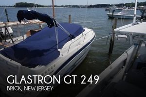 2009 Glastron GT 249