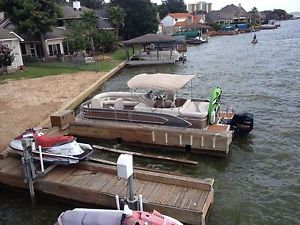 pontoon boat- Manitou