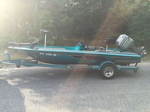 1996 Skeeter Bass boat