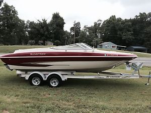 2005 Glastron GX235