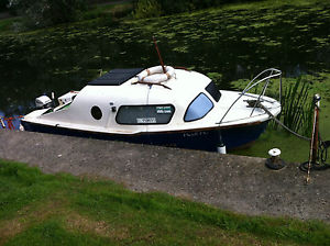 Norman 17ft cabin cruiser