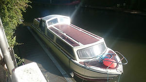 Dawncraft 30 foot Vanguard River Canal Cruiser Ford Engine Z Drive Live aboard?