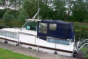 BOAT CRUISER