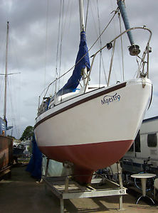 23ft,  Sailing Yacht. with inboard engine