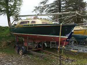 Racing yacht [Believed to be a Van de Stadt Spurn23] 23 feet