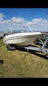 Glastron 175 SX Bowrider and trailer