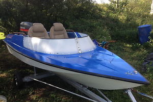 14' 1970s Picton Speedboat Mariner 30hp