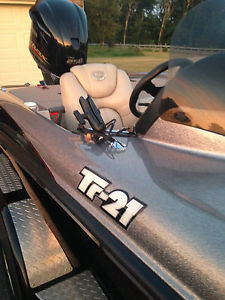 2011 Triton TR21