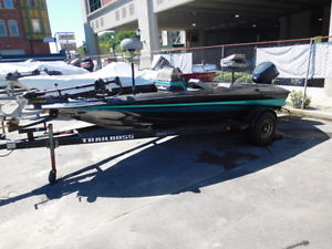 1994 Cajun 17