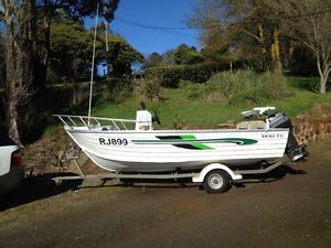 Savage 445 Open Runabout with Centre Console