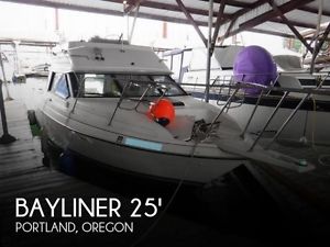1990 Bayliner Ciera 2556 Convertible