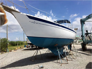 1982 Islander 36