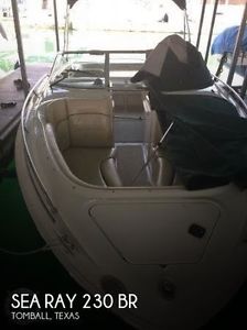 1999 Sea Ray 230 BR