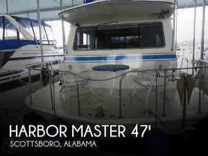 1984 Harbor Master 470 Houseboat