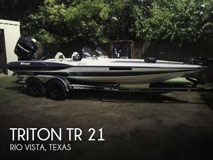 1999 Triton TR 21