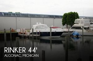2007 Rinker 420 Express Cruiser