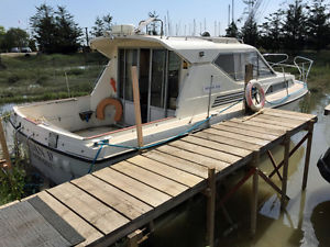 Princess DS30 ideal live aboard house boat