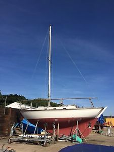 Holman Twister 28 Yacht Sailing Boat