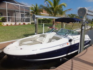 2005 Sea Ray 240 Sundeck