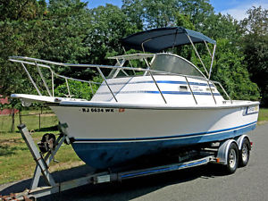 1991 Shamrock 200 Cuddy Cabin