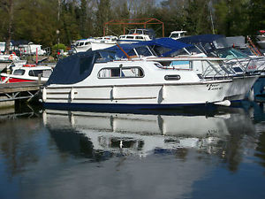 Freeman 22 river canal cruiser boat