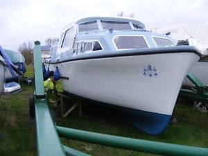 BROOM 35 Broads Cruiser