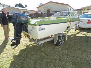 15 ft Monark Apollo 40 hp Evinrude Motor