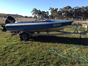Ski boat / fishing boat