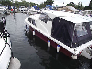 RIVER/CANAL CABIIN CRUISER (SEA QUEEN 26) 1980 2/4BERTH