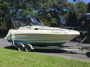 1999 Rinker 242