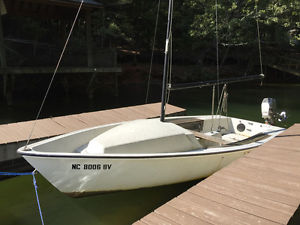 1983 Boston Whaler image 1